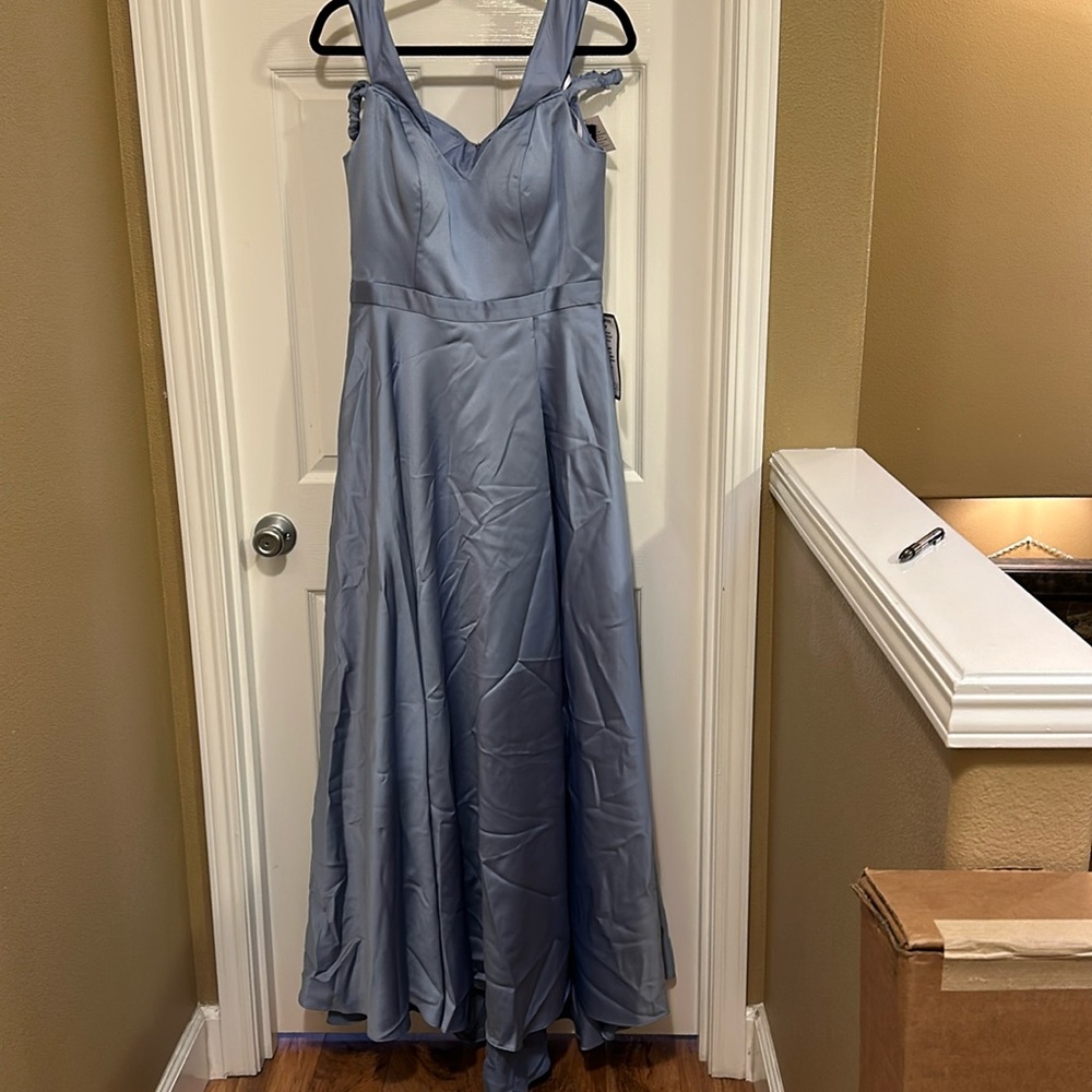 Wedding /guest/prom gown.